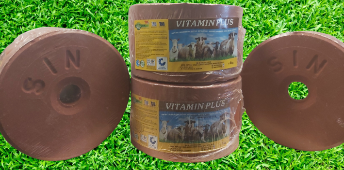 Juhtartó - Szarvasmarhatartó - Lótartók figyelem --- Extra vitaminos nyalósó 3 kg